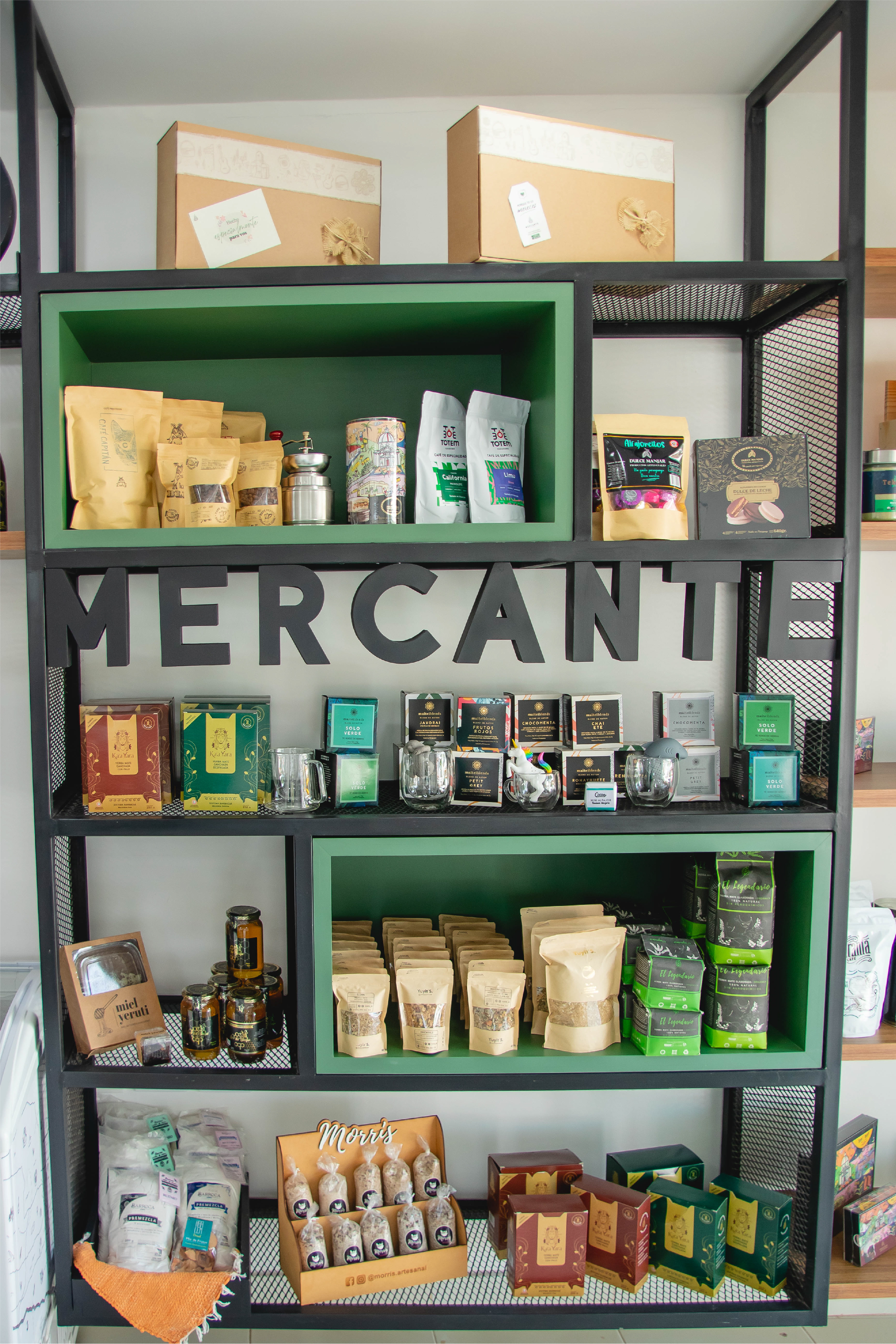 Grupo de imagenes Mercante 1